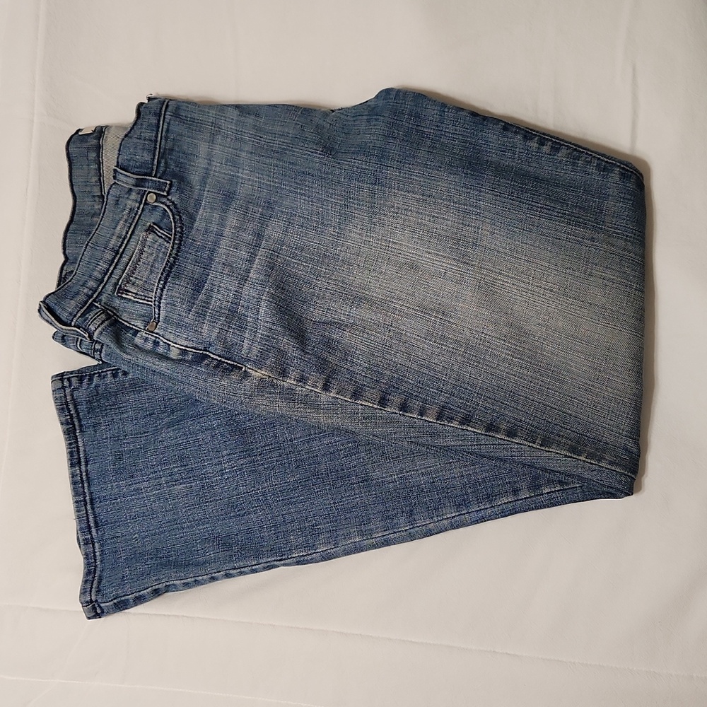 Women's Levi's 515 boot cut denim jeans, size 14M, metal embellished back pocket